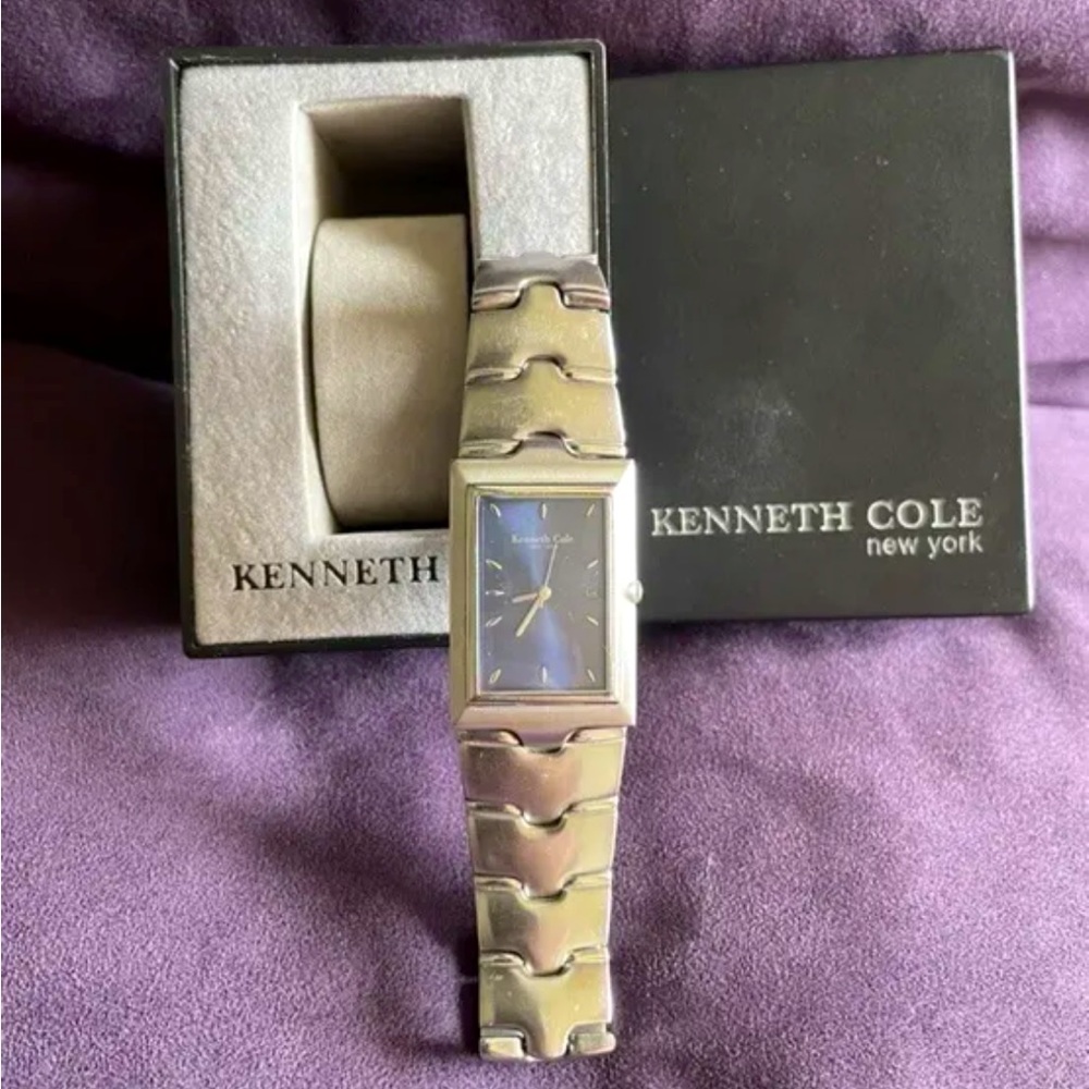 Kenneth Cole Men's Watch - (needs battery) kc3244